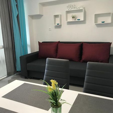 Tisza Gyöngye Apartmanház Appartamento Szeged Esterno foto