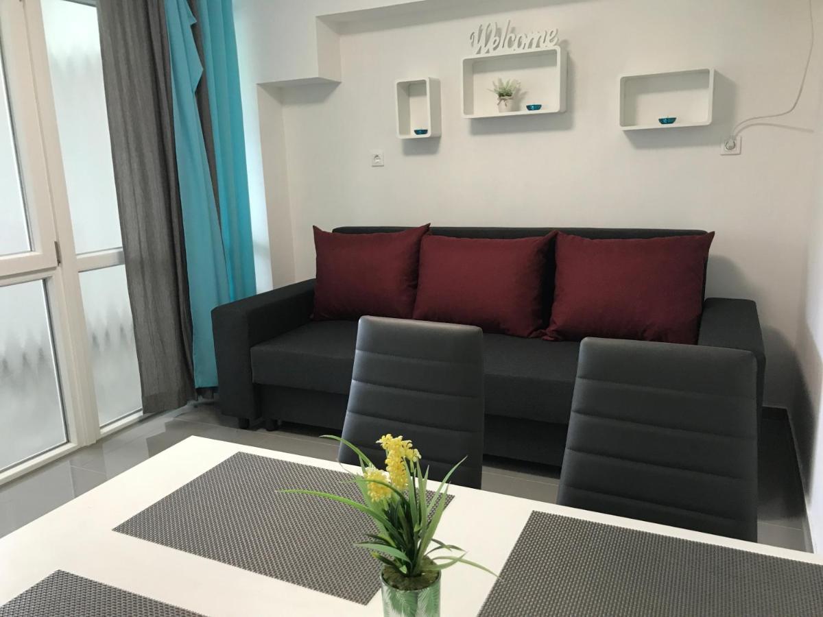 Tisza Gyöngye Apartmanház Appartamento Szeged Esterno foto
