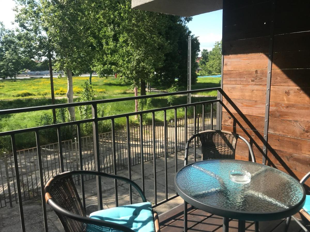 Tisza Gyöngye Apartmanház Appartamento Szeged Esterno foto