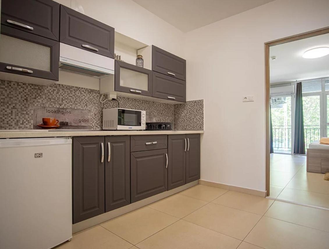 Tisza Gyöngye Apartmanház Appartamento Szeged Esterno foto