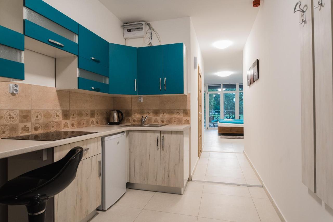 Tisza Gyöngye Apartmanház Appartamento Szeged Esterno foto
